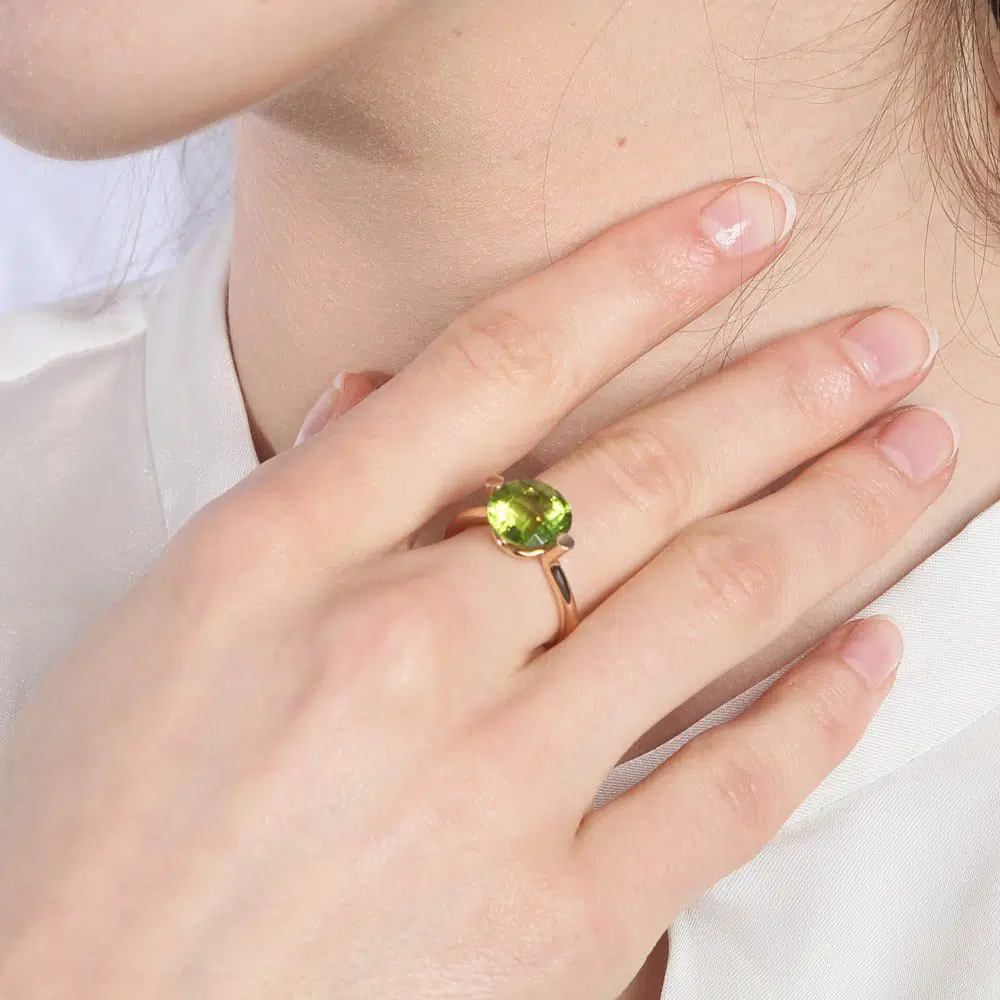 Love at first sight - Peridot Ring - Yellow Gold - Image 2